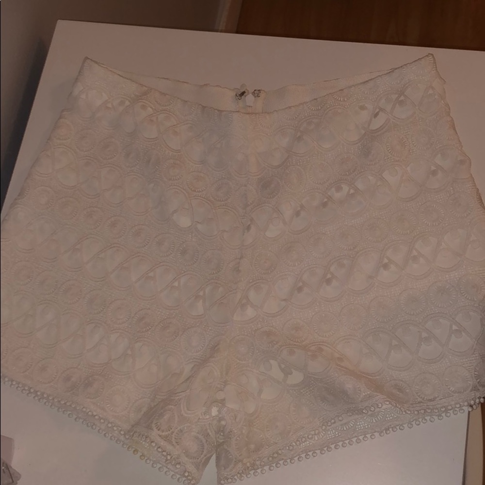 ALEXIS white lace shorts size small